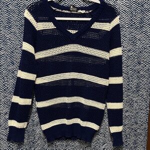 Stylish Navy and Cream V-Neck Sweater